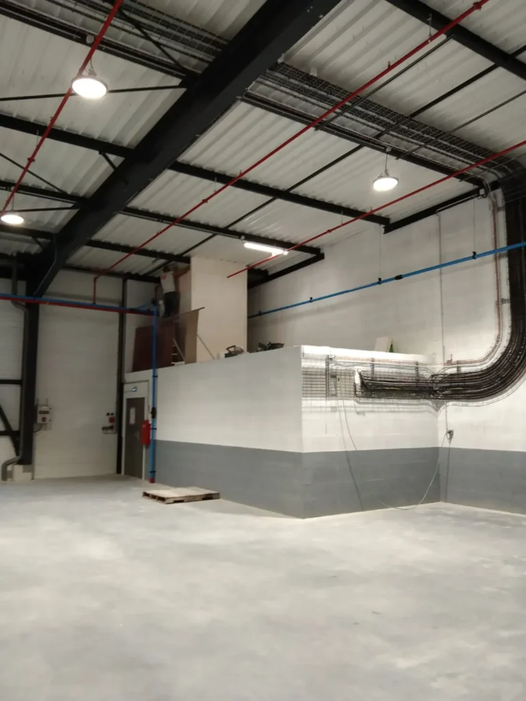 argentre-du-plessis-lot-platrerie-peinture-carrelage-extension-usine-parquet-panaget