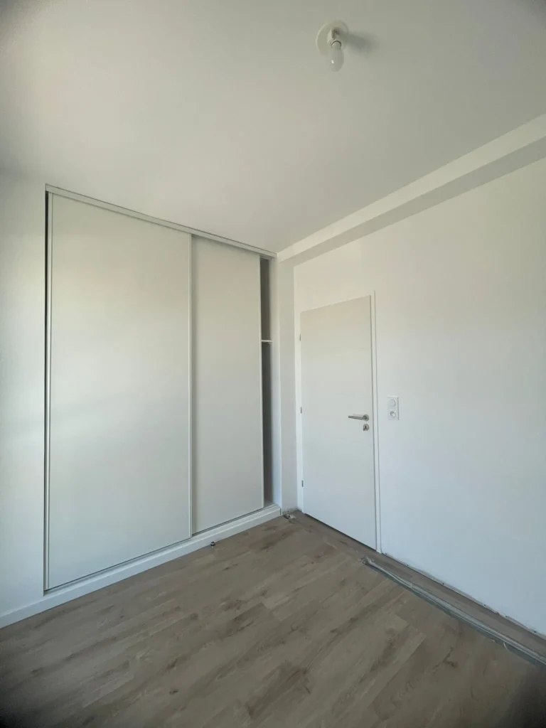 nantes-centre-lot-platrerie-menuiserie-peinture-deplacement-cloisons