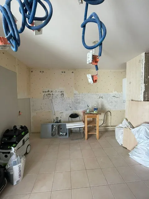 rennes-centre-lot-demolition-platrerie-menuiserie-peinture-parquet_2